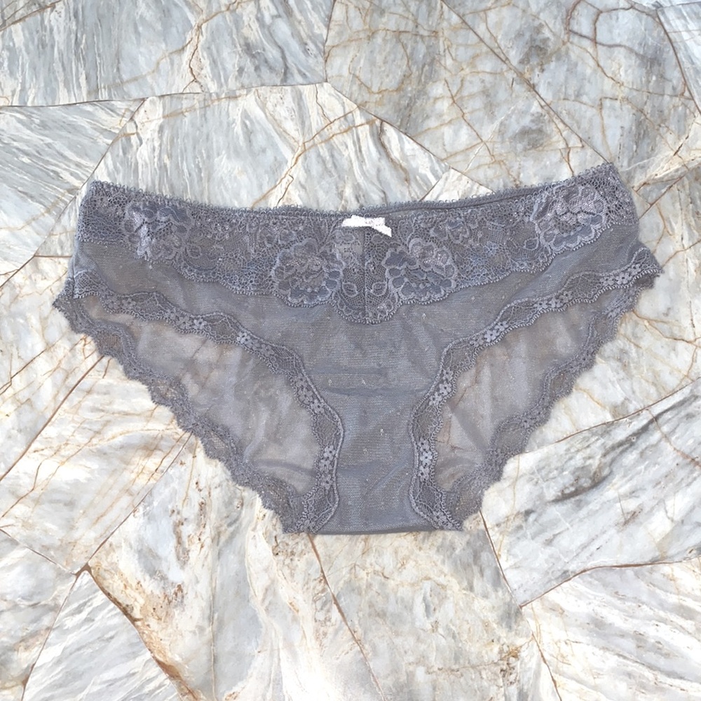 Victoria’s Secret Dream Angels Chantilly Lace Hipster Thong‎ Medium